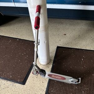 Razor scooter
